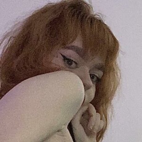 scarletsofia onlyfans strip