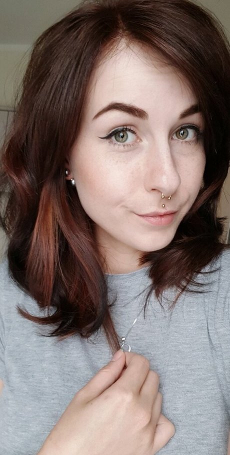 romisu onlyfans naked