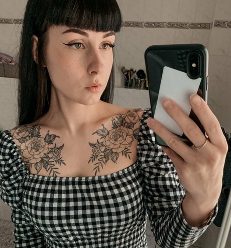 romisu naked onlyfans