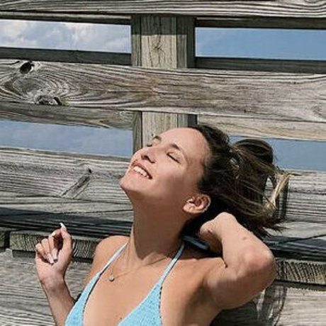 alxssarowe onlyfans ass