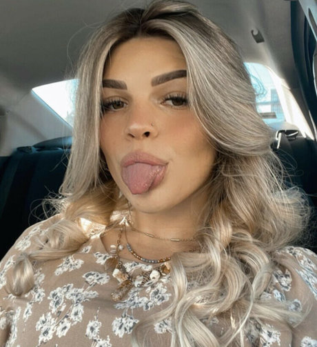 Baby girl Sadie onlyfans leak xxx