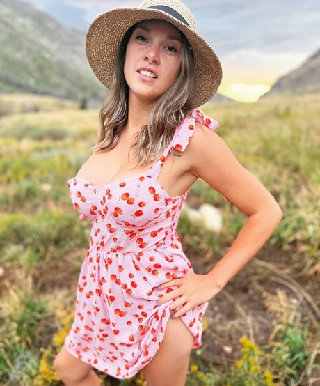 SortaSweetWin onlyfans fuck