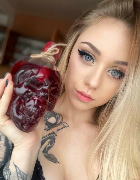 alinaaboom new onlyfans leaks