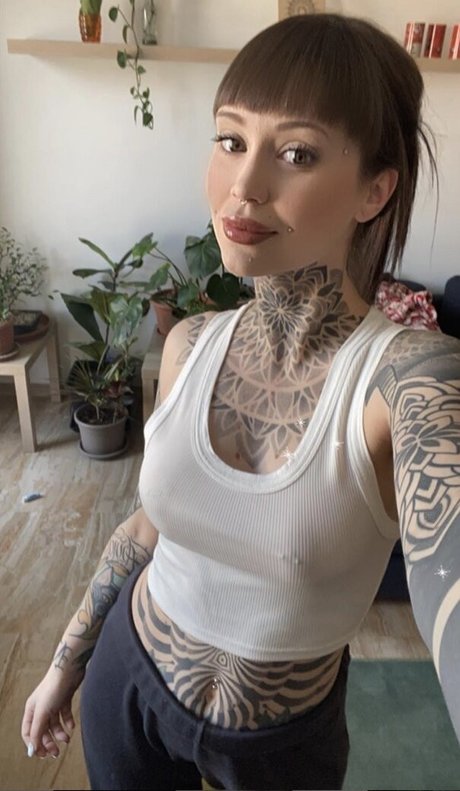 eleperuffo_ topless onlyfans