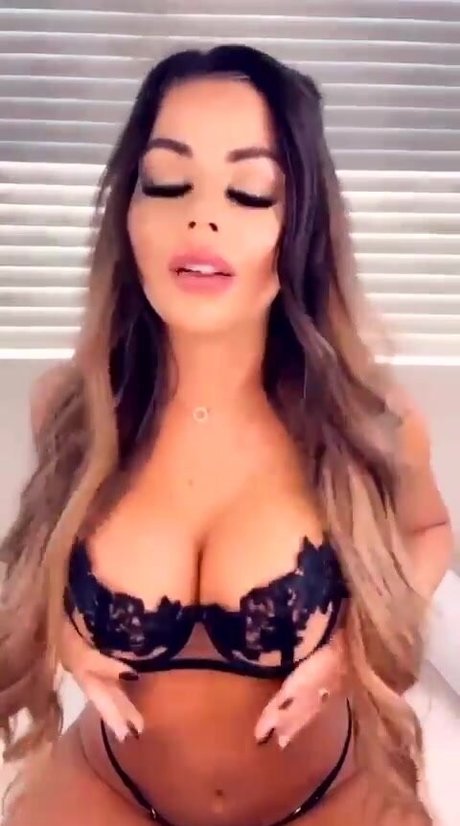 Juliannee onlyfans nudes