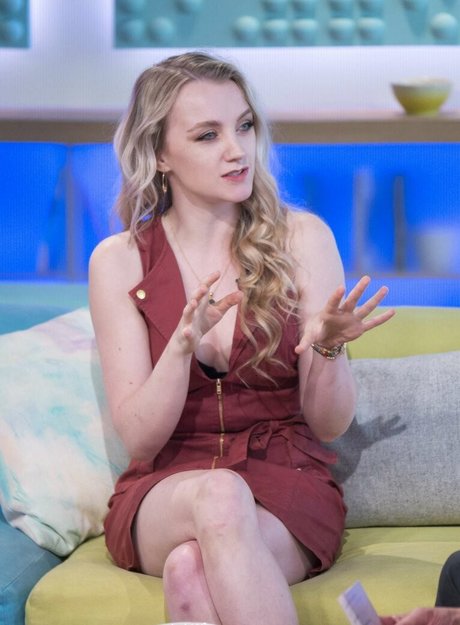 Evanna Lynch naked onlyfans pics
