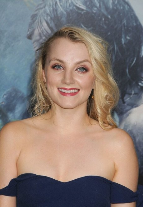 Evanna Lynch onlyfans model photo