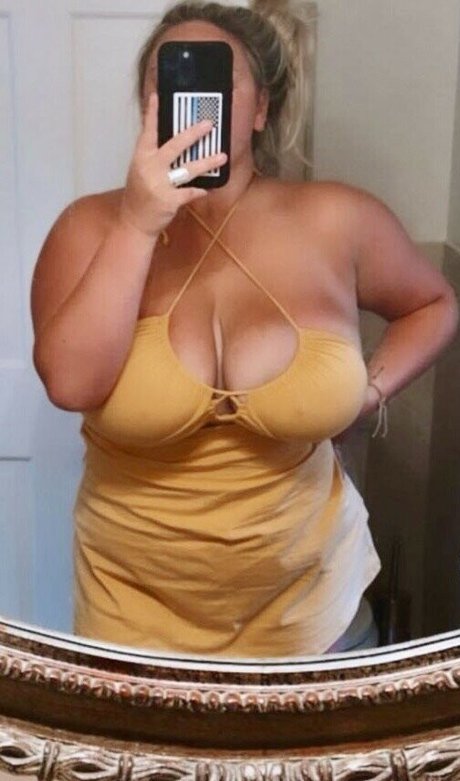 Emma Burzynski onlyfans keak