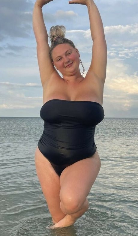 Emma Burzynski only fans naked