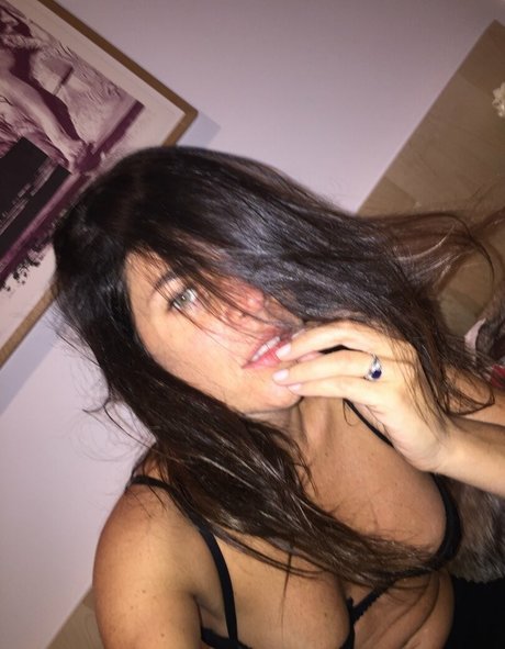 Julia Restoin Roitfeld sexy onlyfans