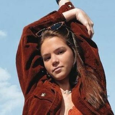 lillyackerman onlyfans striptease