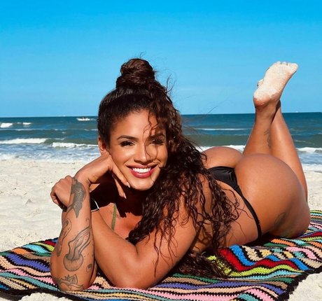 Dhullyana Dutra onlyfans sex tape