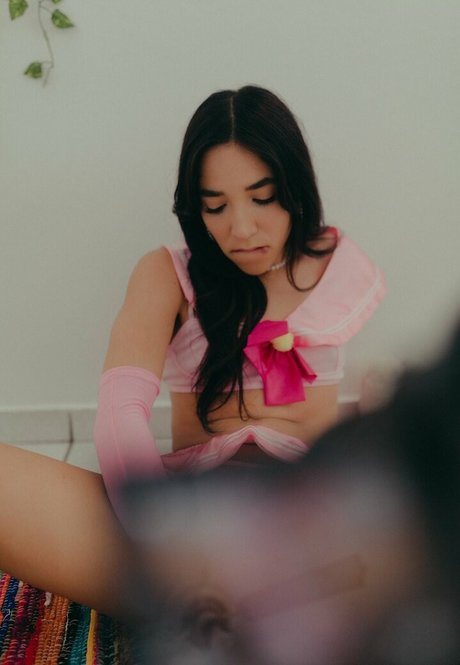 Alexandra Pereles onlyfans content type