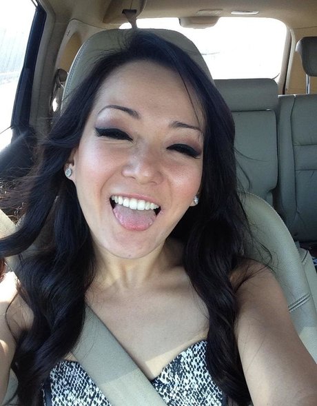 Reina Scully naked leaked onlyfans