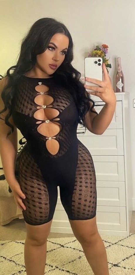 Laratheloser On Insta onlyfans creator