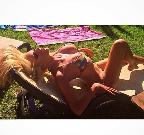 nicolettesheaxxx strip onlyfans