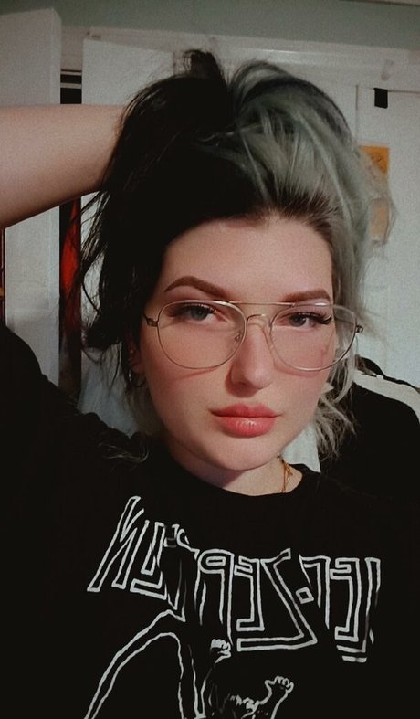 RoslynTaber onlyfans leaks