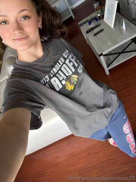Queensass25 nude onlyfans