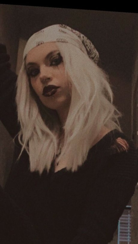 manicpixi dreamgirl porn onlyfans