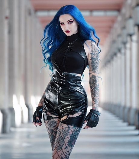 BlueAstrid onlyfans topless