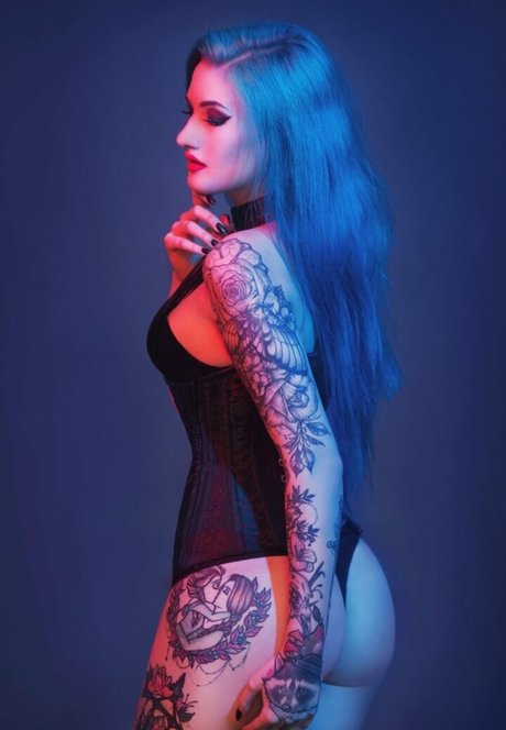 BlueAstrid onlyfans model photos