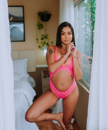 Naty Carolinne leaked onlyfans.