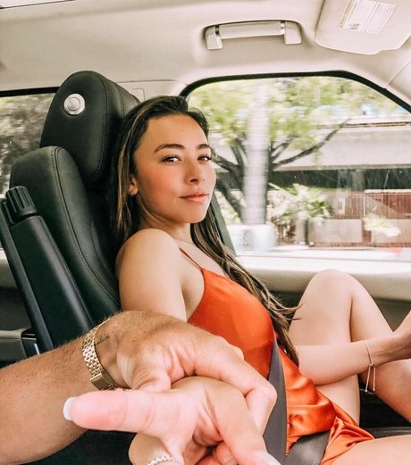 Jessica De La Cruz nude on onlyfans