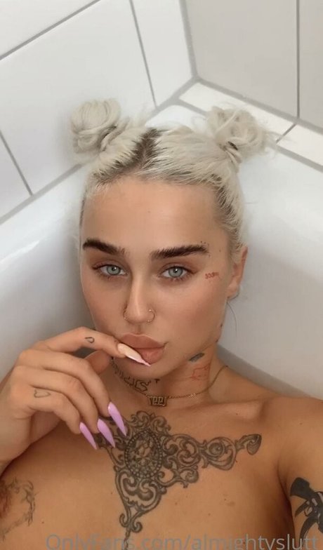 Amy Almighty leak only fans