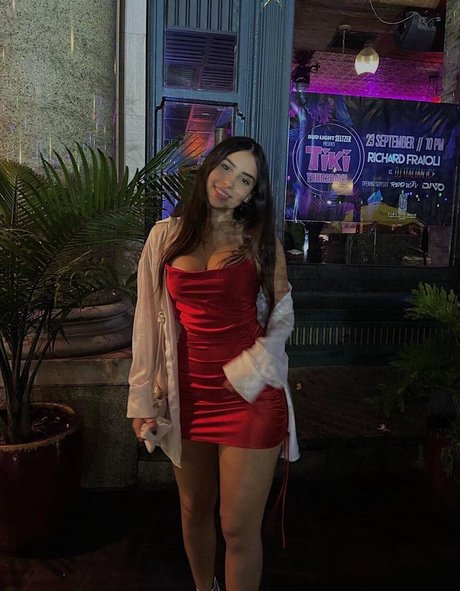 Nglnicole strip onlyfans