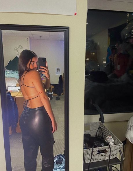 Nglnicole free only fans