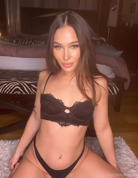 nickybeezer onlyfans