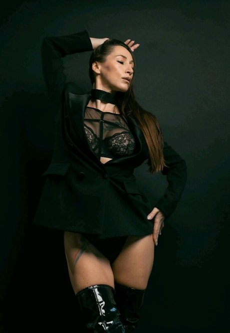 Saska Omeragic ass onlyfans