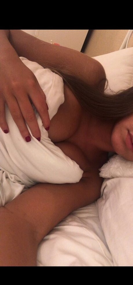 Zara McDermott onlyfans.