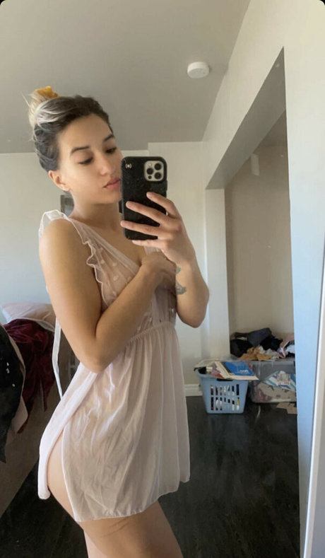 datewithdeville onlyfans public photos