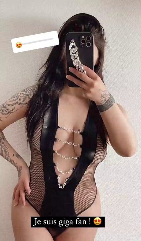 Ilona Cerneaux onlyfans leaks.