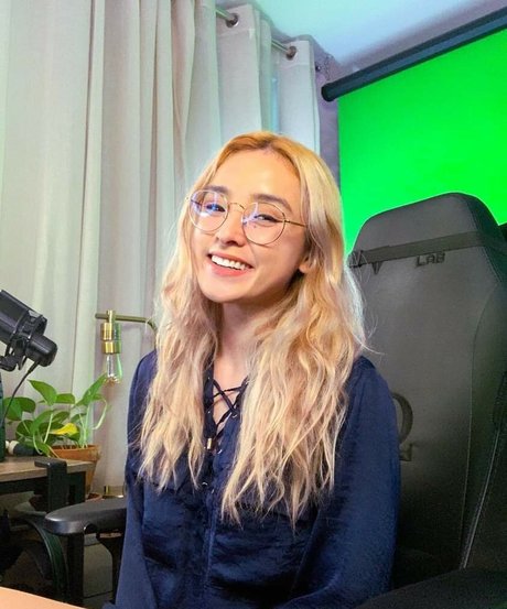 Sarah Carlos nudes leaked onlyfans