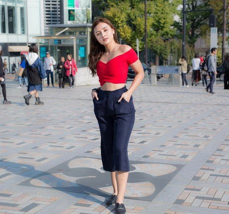 Sarah Carlos onlyfans nude photos