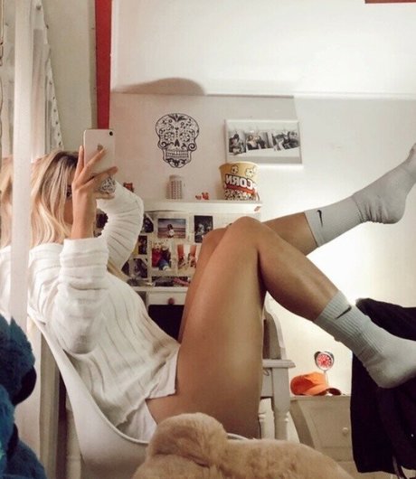 Cande Simoneit onlyfans leaks porn