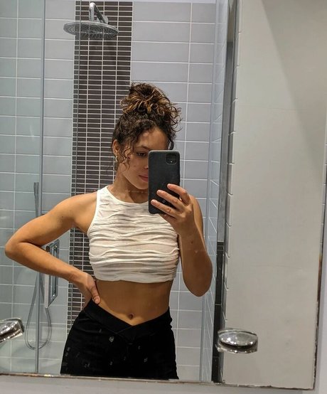 Moya Lothian McLean ass onlyfans