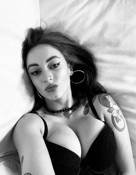 Emily Autumn onlyfans leaks.