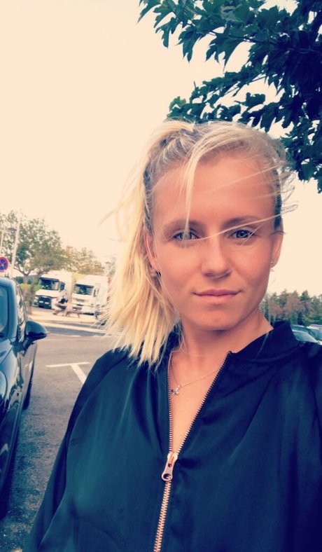 Julia Simic leaked only fans