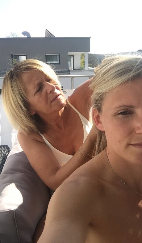 Julia Simic onlyfans fotos