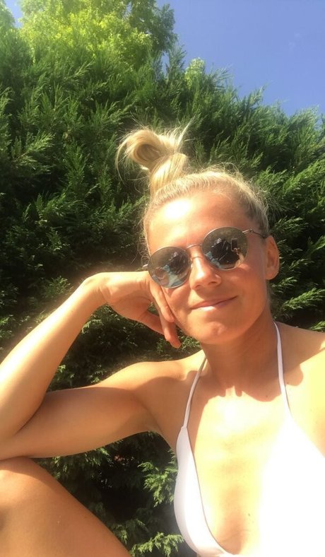 Julia Simic onlyfans exposed