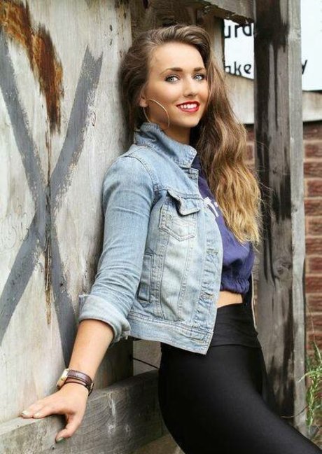 Charis Lister onlyfans nude content