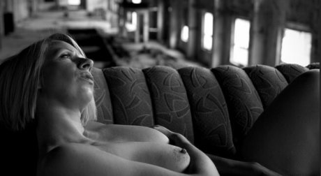 Amanda Busty onlyfans.