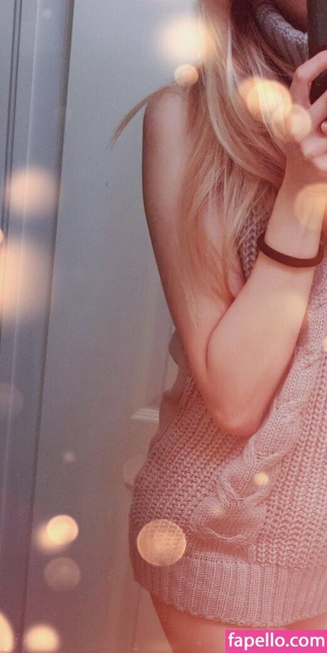 SkittyKat only fans pics