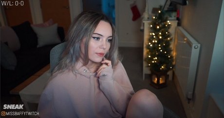 hairy pawg onlyfans art nude self-portrait