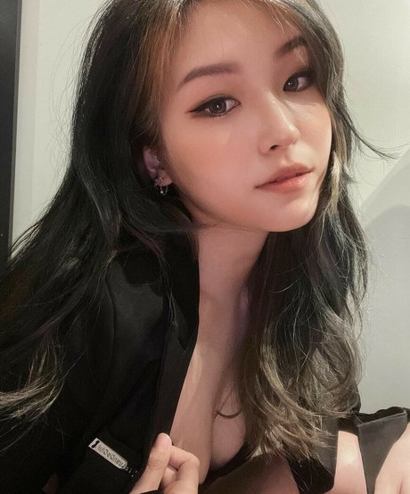 YoonHyoonAikuros onlyfans