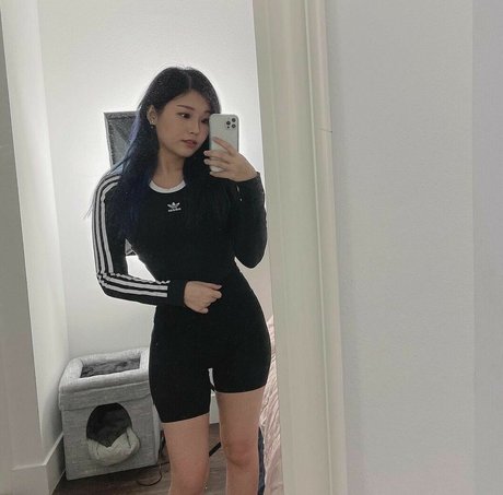 femdom facesitting onlyfans pornos still