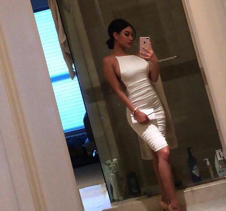 Ellie Lou onlyfans leaks